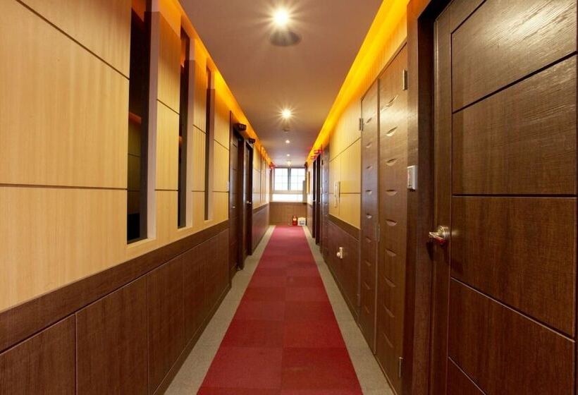 모텔 Yeongdeungpo Sinyeong