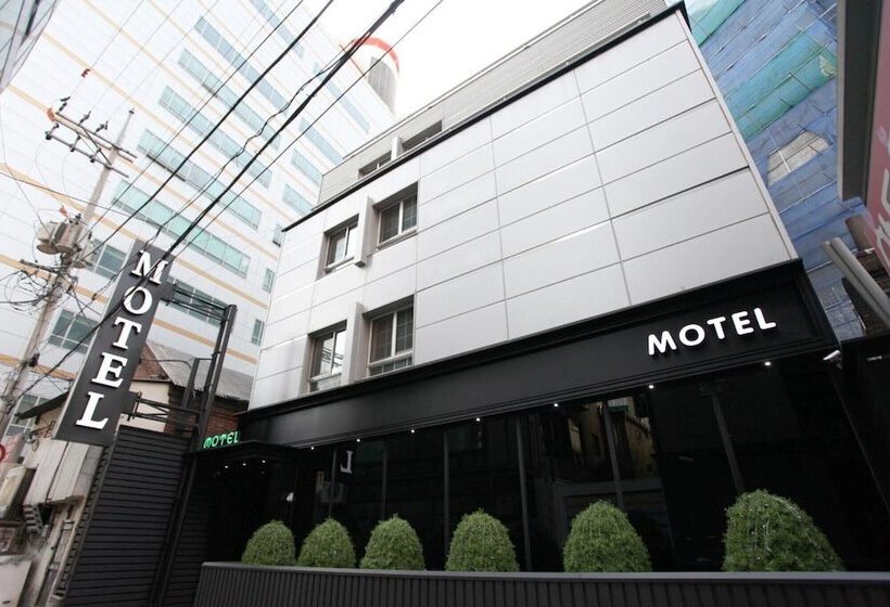 모텔 Yeongdeungpo Sinyeong