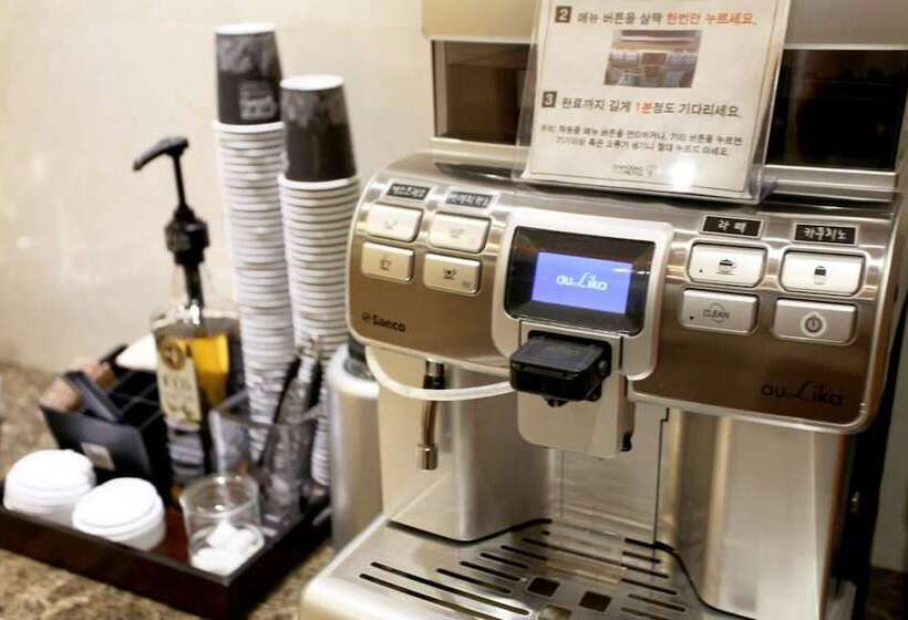 모텔 Yeongdeungpo Sinyeong