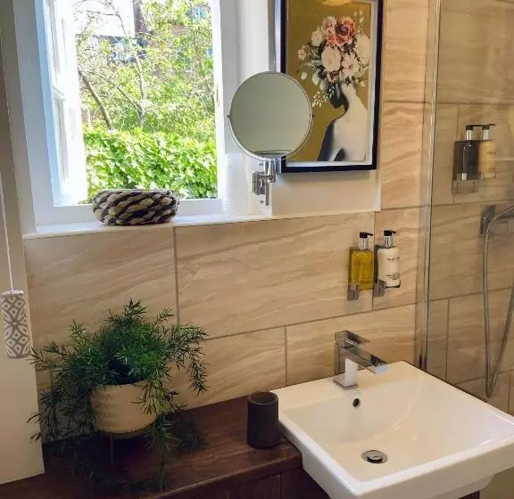 Pension The Riverside Rooms