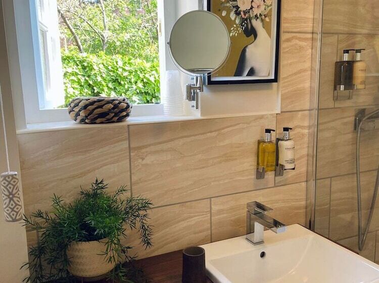 Пансион The Riverside Rooms