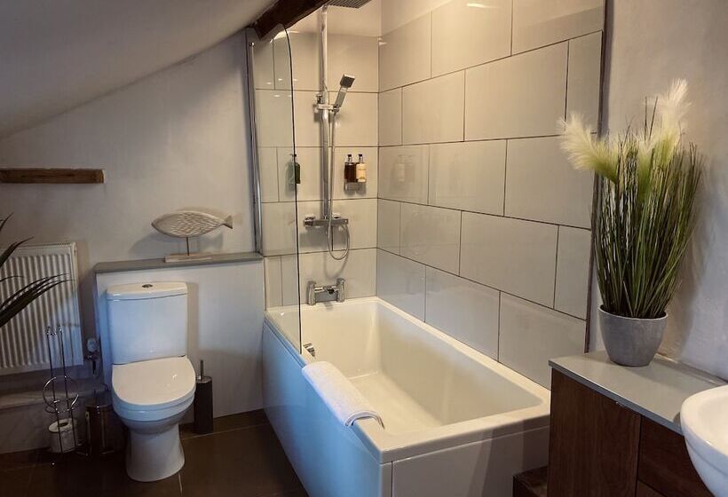 Пансион The Riverside Rooms