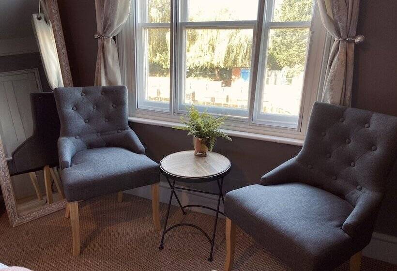 Пансион The Riverside Rooms