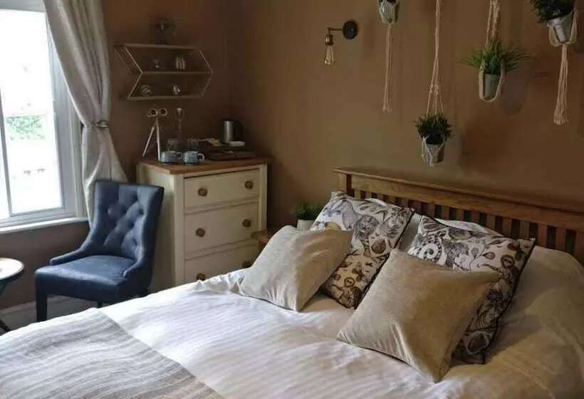 Pension The Riverside Rooms