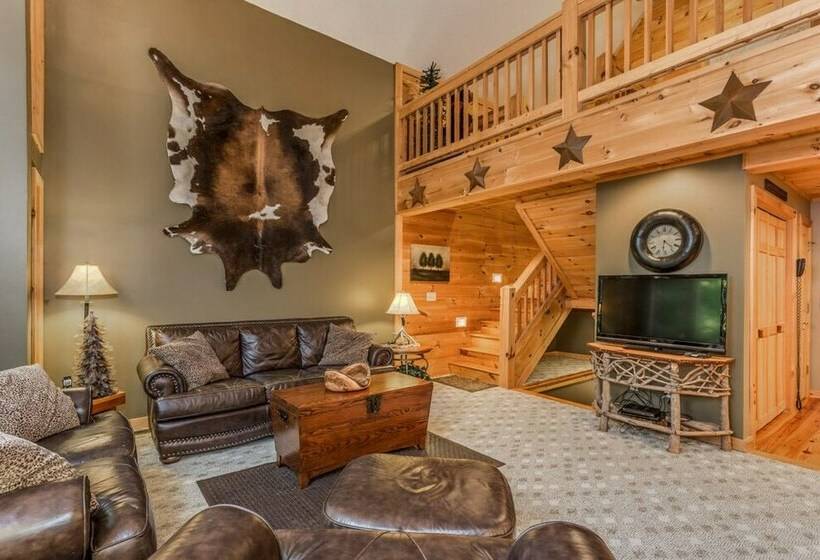 Twin Falls Stunning Landscape With 10ft Waterfall