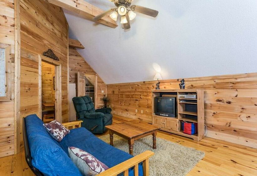 Twin Falls Stunning Landscape With 10ft Waterfall