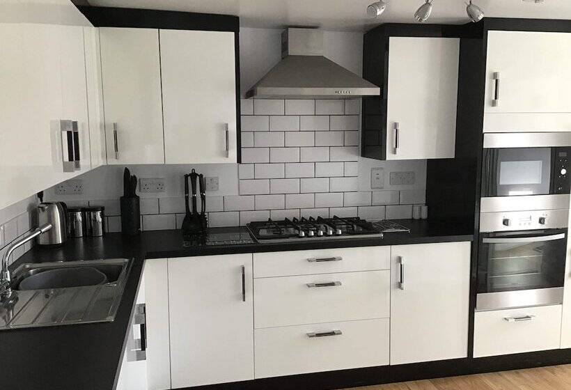 4 Bed Cottage In Portknockie, Near Cullen, Moray