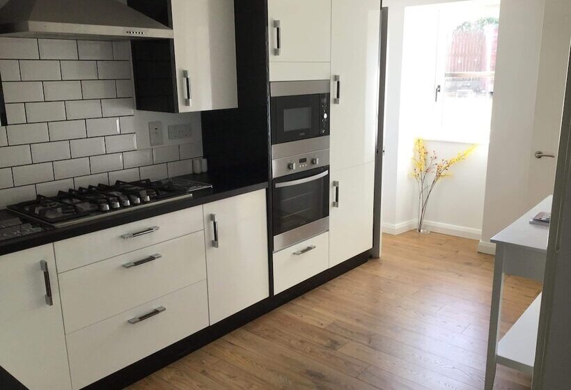 4 Bed Cottage In Portknockie, Near Cullen, Moray