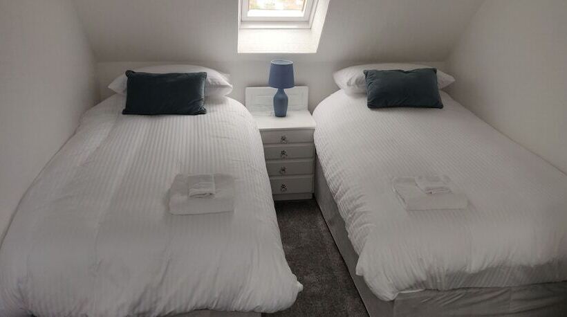 4 Bed Cottage In Portknockie, Near Cullen, Moray