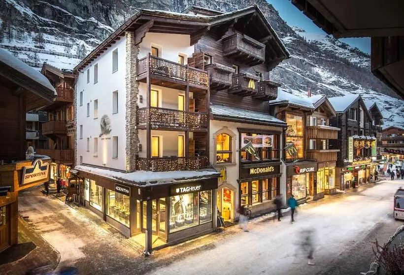 هتل Alpine Lodge