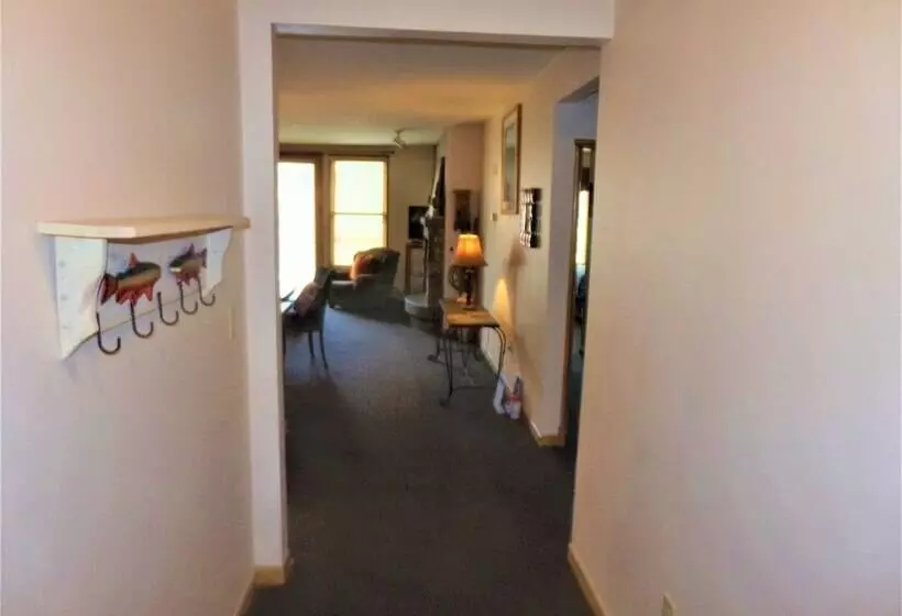 Hotelli Bbcs Black Bear Lodge Deluxe 2bed 2bath