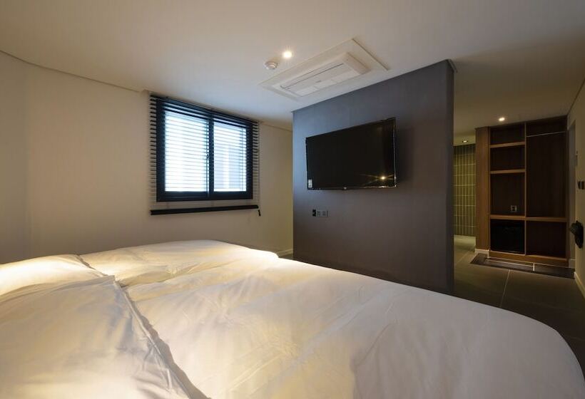 호텔 Brown Dot Tongyeong