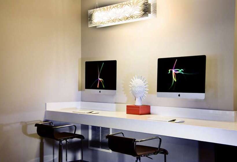 호텔 Global Luxury Suites East Boston