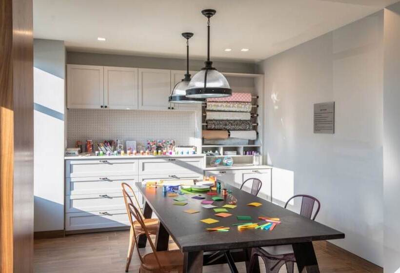 호텔 Global Luxury Suites East Boston