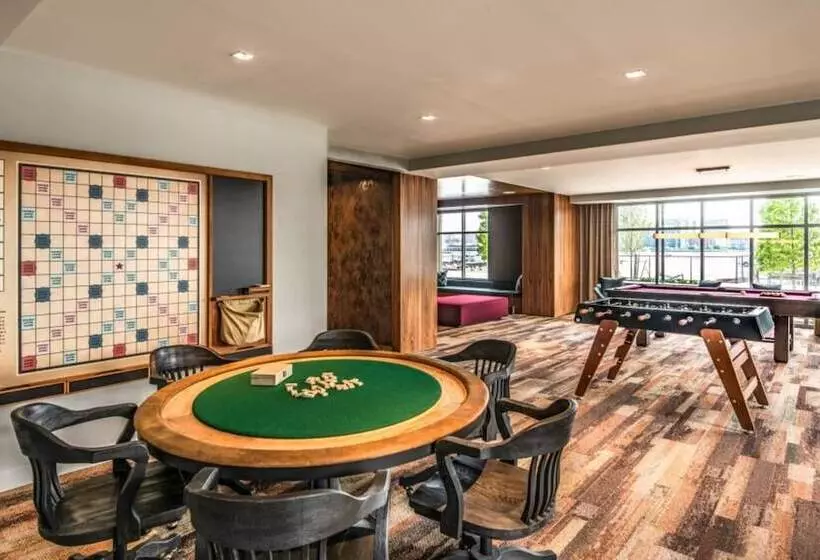 ホテル Global Luxury Suites East Boston