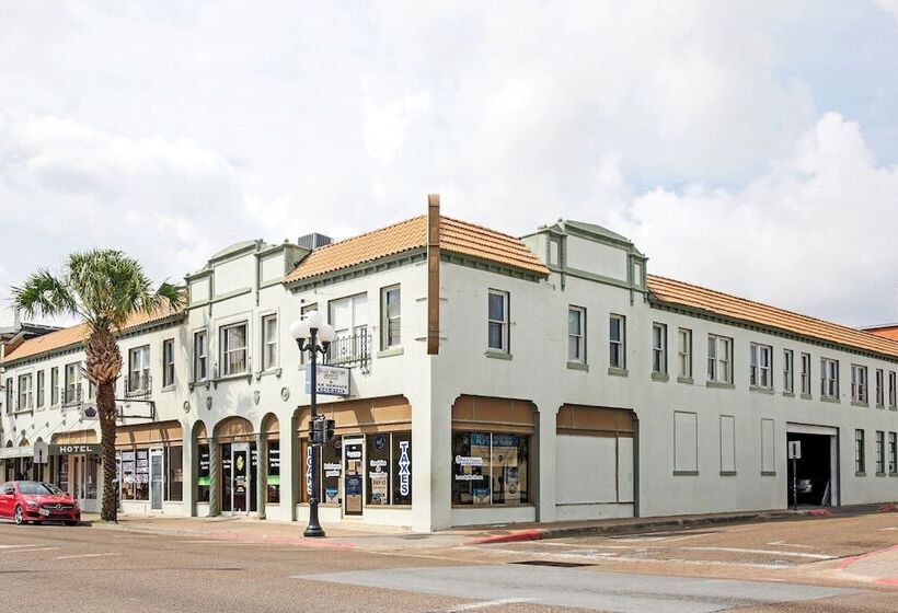 هتل Historic Cameron