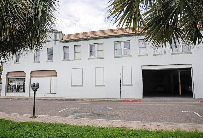 هتل Historic Cameron