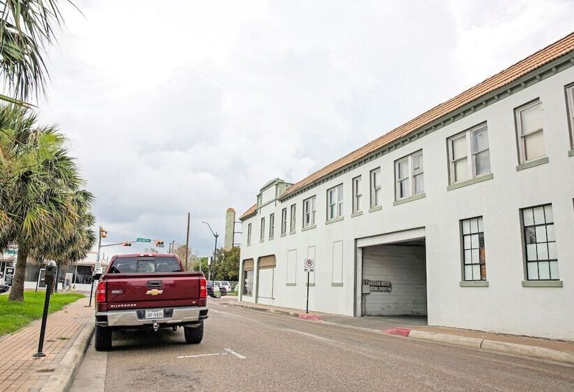 هتل Historic Cameron