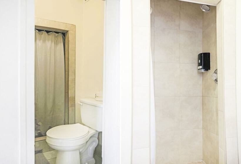 هتل Historic Cameron