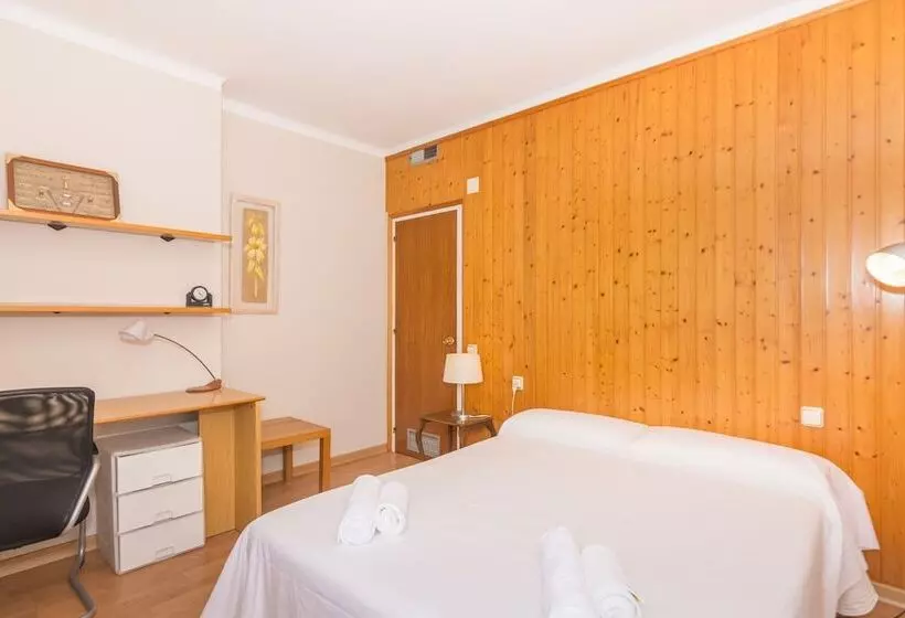 هتل Homeholidaysrentals Apartamento Amaral   Costa Barcelona