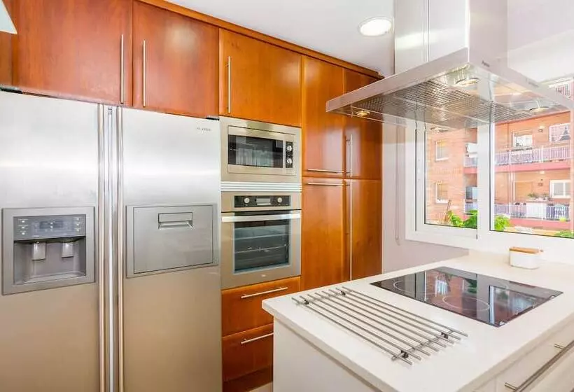 هتل Homeholidaysrentals Apartamento Amaral   Costa Barcelona