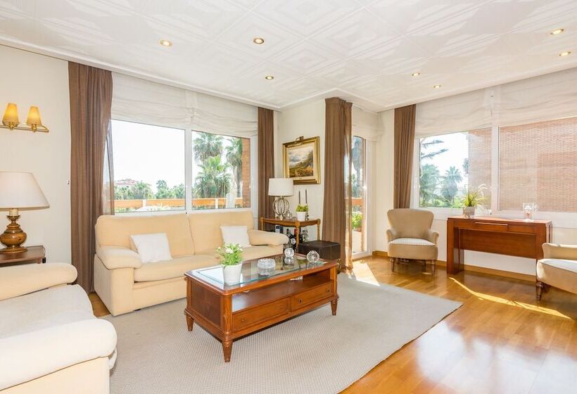 בית מלון כפרי Homeholidaysrentals Apartamento Amaral   Costa Barcelona