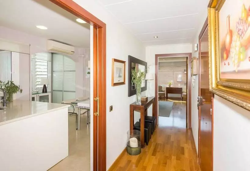 هتل Homeholidaysrentals Apartamento Amaral   Costa Barcelona