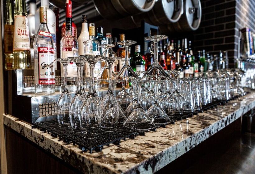 Отель Monarch Casino Resort Spa Black Hawk