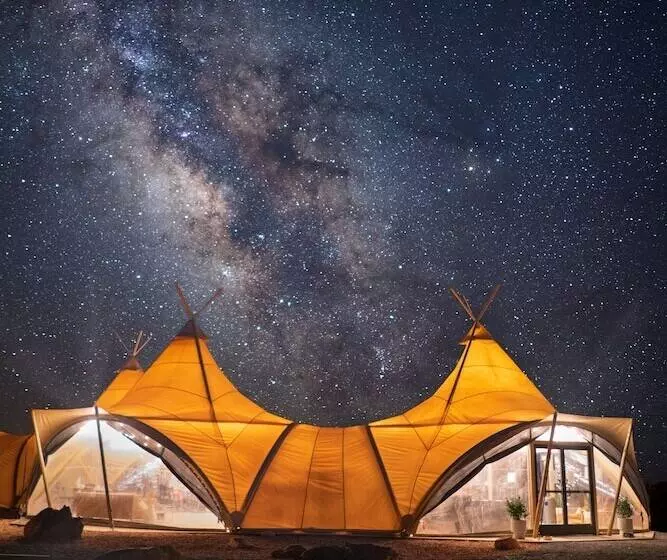 Hotelli Under Canvas Lake Powellgrand Staircase