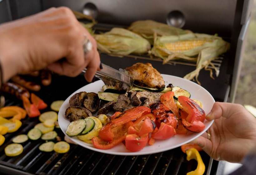 酒店 Under Canvas Lake Powellgrand Staircase