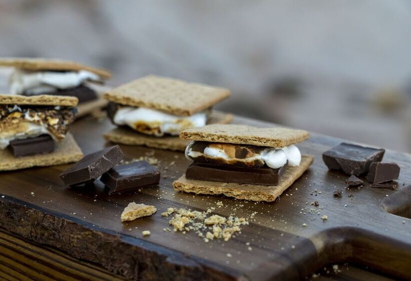 酒店 Under Canvas Lake Powellgrand Staircase