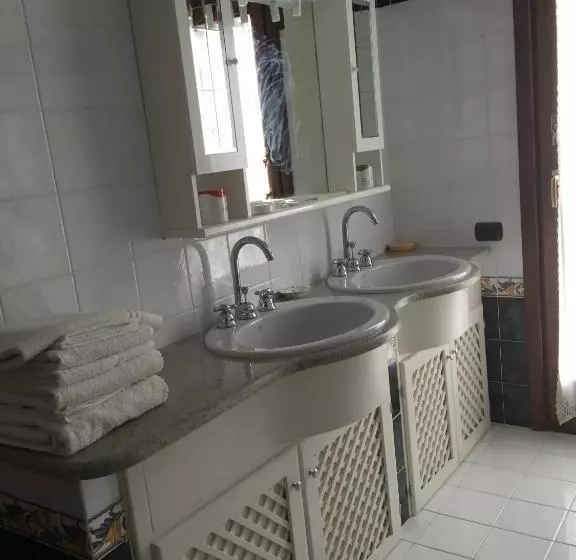 La Ginestra Chia B&b