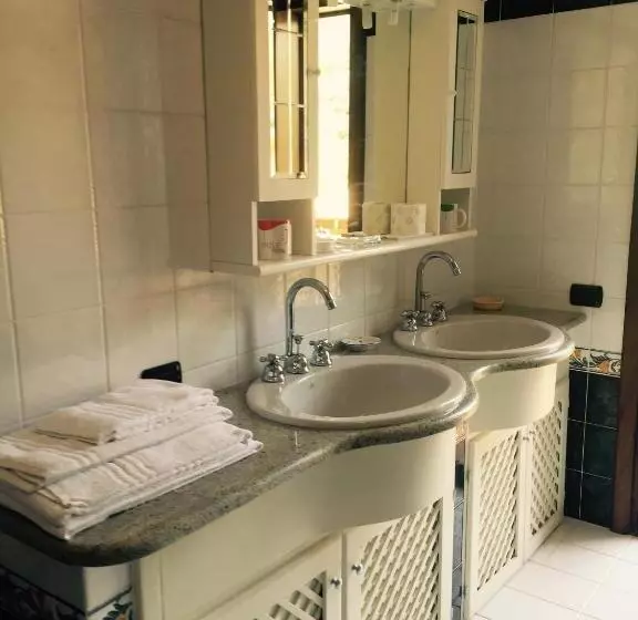 La Ginestra Chia B&b