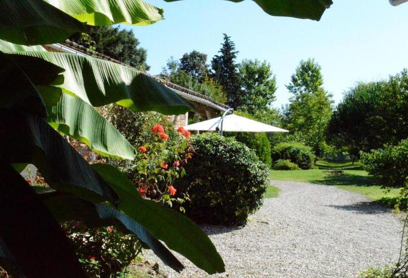 Пансион La Cascade De Hauterive