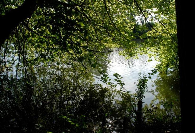 Пансион La Cascade De Hauterive