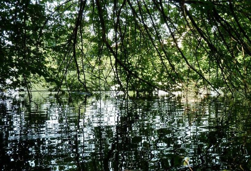 Пансион La Cascade De Hauterive