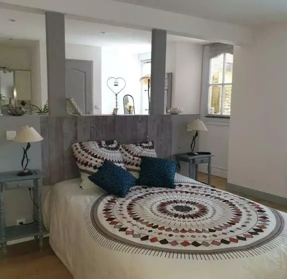 Majatalo La Jolie Chambre