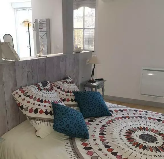 Majatalo La Jolie Chambre