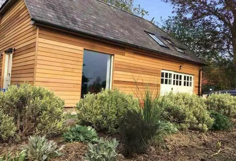 Perfect Cottage Hideaway In The Divine Pewsey Vale