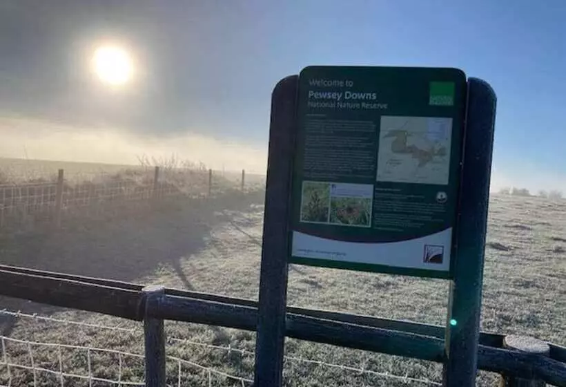 Perfect Cottage Hideaway In The Divine Pewsey Vale