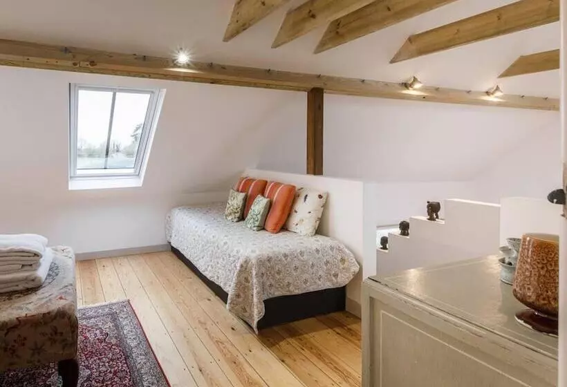 Perfect Cottage Hideaway In The Divine Pewsey Vale