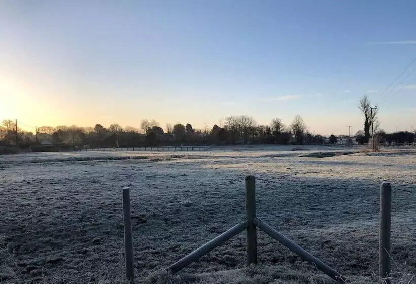 Perfect Cottage Hideaway In The Divine Pewsey Vale