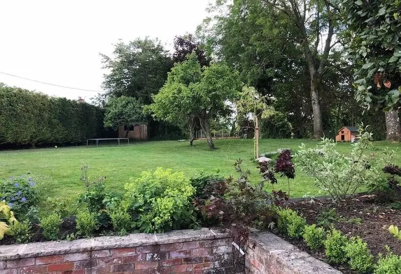 Perfect Cottage Hideaway In The Divine Pewsey Vale