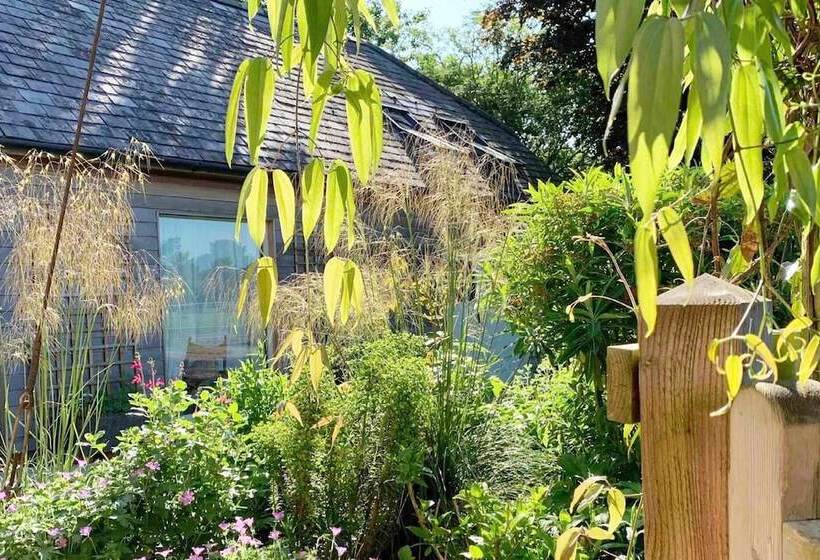 Perfect Cottage Hideaway In The Divine Pewsey Vale