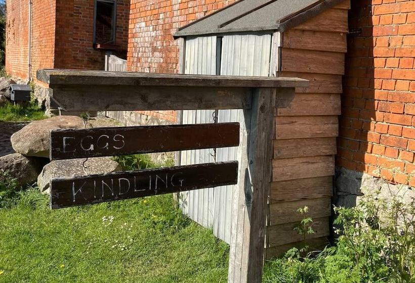 Perfect Cottage Hideaway In The Divine Pewsey Vale