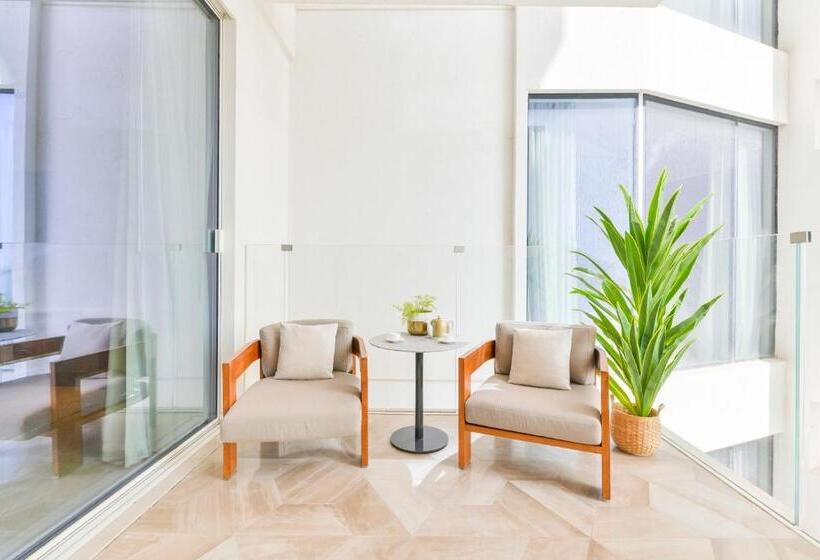 Platinium Holiday Home At Five Residences Palm Jumeirah Dubai