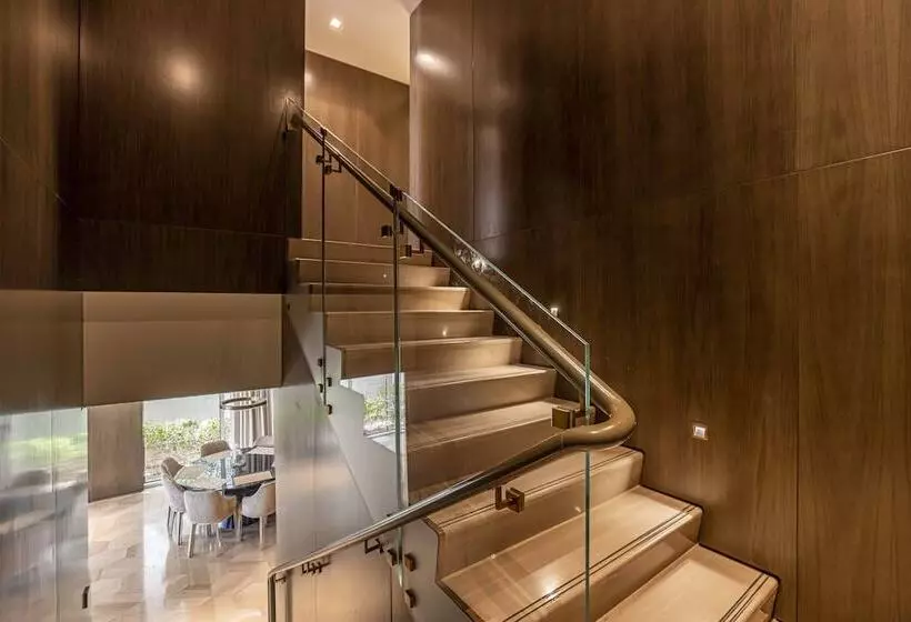 Platinium Holiday Home At Five Residences Palm Jumeirah Dubai