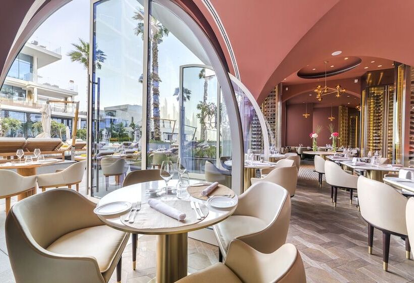 Platinium Holiday Home At Five Residences Palm Jumeirah Dubai