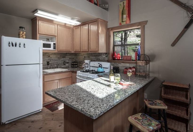 Riverside Dreams By Vtrips