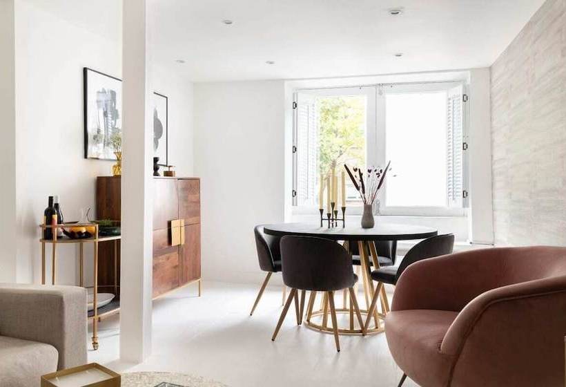 The Primrose Hill Escape  Modern & Bright 2bdr Mews Home